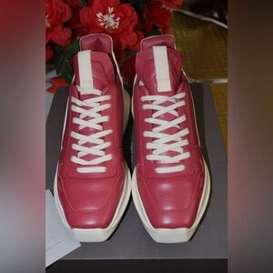 Rick Owen’s Geth Runner Size 44. Worn twice.